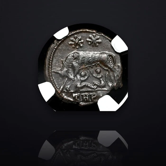 Roman Empire Æ3 AD 330 - 340. VRBS ROMA City Commemorative ()