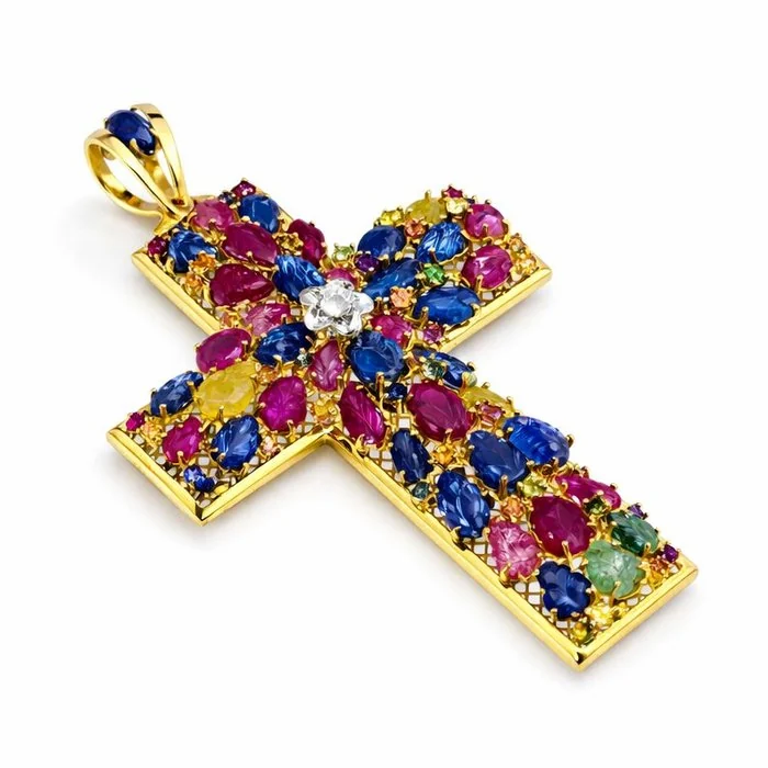 Cross pendant - 18 kt. Yellow gold - 6.40ct. tw. Sapphire - Diamond - Made in Italy - Handmade