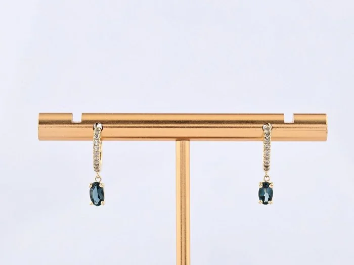 Earrings - 14 kt. Yellow gold - 0.72ct. tw. Topaz - Diamond