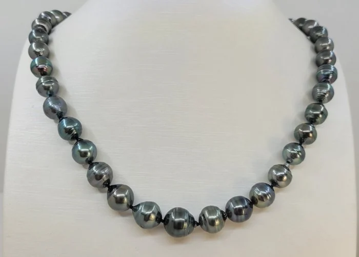 Necklace Silver, 8x11.5mm Peacock Green Tahiti Pearls