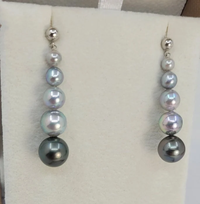 Earrings - 18 kt. White gold - 4x9mm Akoya Pearls
