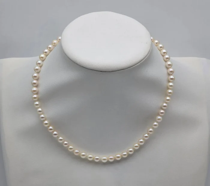 Necklace - 18 kt. Yellow gold, Bodycolor Cream Pearl - Akoya pearls from 5.8 to 6.2