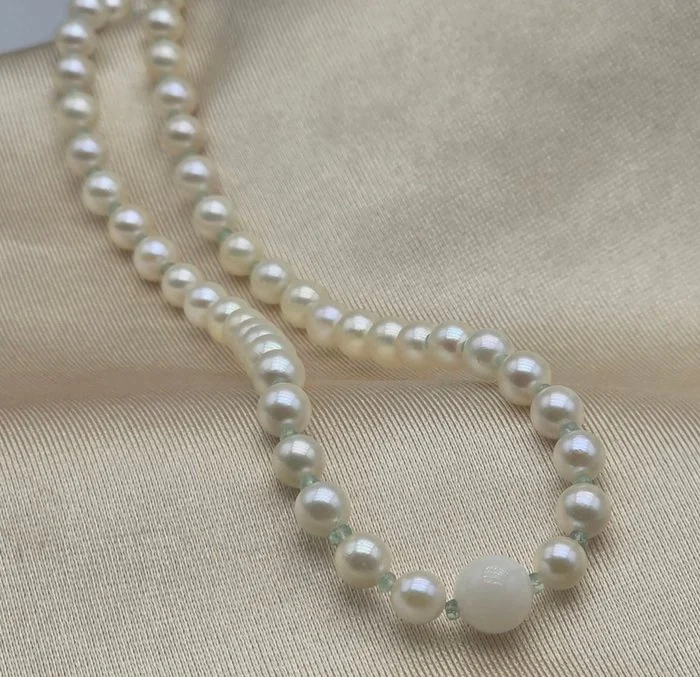 Necklace - 18 kt. Yellow gold, Bodycolor Cream Pearl - Emerald - Coral Misu 8 mm