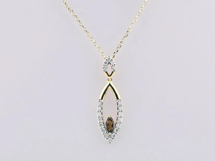 Necklace with pendant - 14 kt. Yellow gold - 0.37ct. tw. Quartz - Diamond