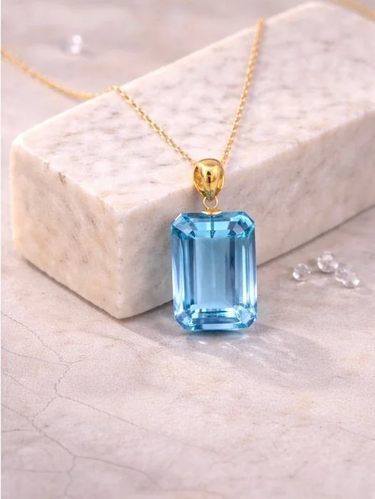 Necklace - 18 kt. Yellow gold Topaz