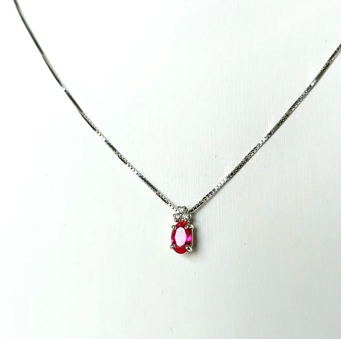 Necklace with pendant - 18 kt. White gold Ruby - Diamond