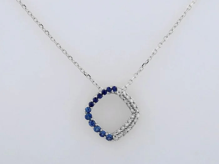 Necklace with pendant - 14 kt. White gold - 0.22ct. tw. Sapphire - Diamond