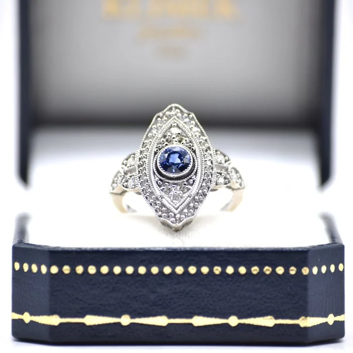 Ring Platinum - 2.50ct. tw. Diamond (Natural) - Topaz - Art Deco