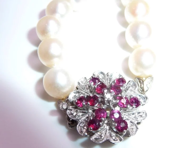 Necklace - 18 kt. White gold - 0.53ct. tw. Pearl - Ruby - Rubin - Diamant Lock 5.5 g