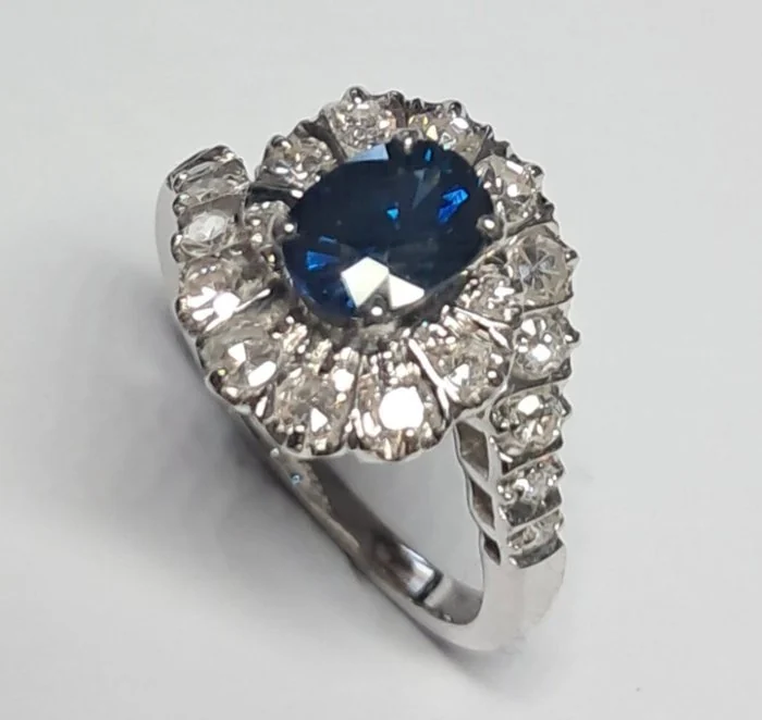 Ring - 18 kt. White gold Sapphire - Diamond