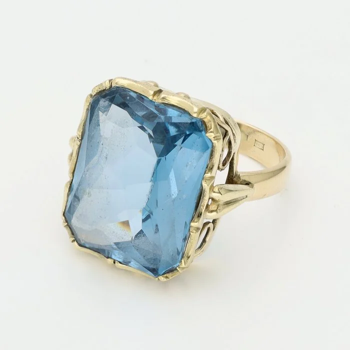 Ring - 14 kt. Yellow gold Spinel
