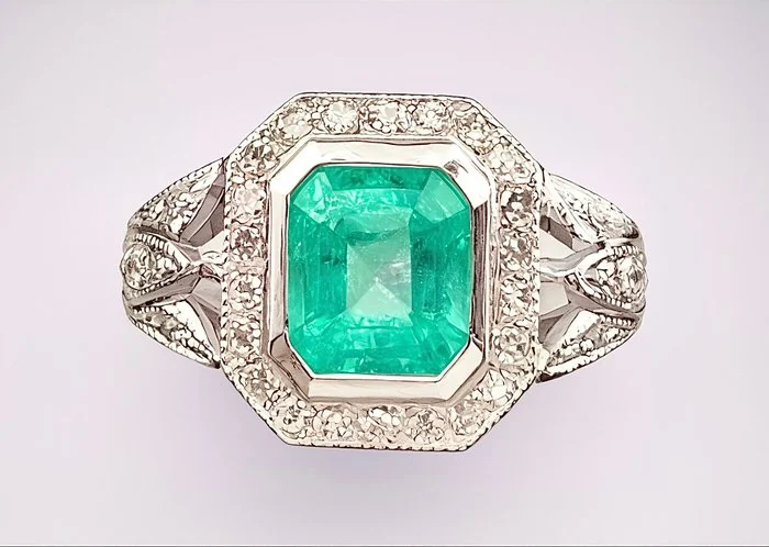Ring Platinum Emerald - Diamond