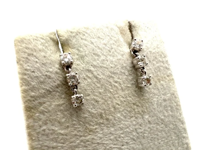 Earrings - 18 kt. White gold - 0.18ct. tw. Diamond (Natural)
