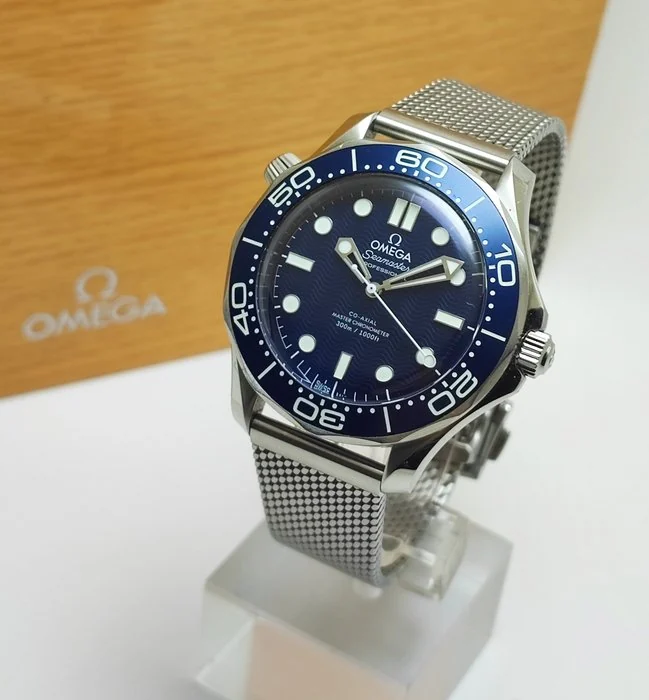 Omega - Seamaster Diver 300M 007 James Bond 60th Anniversary - 210.30.42.20.03.002 - Men - 2020+