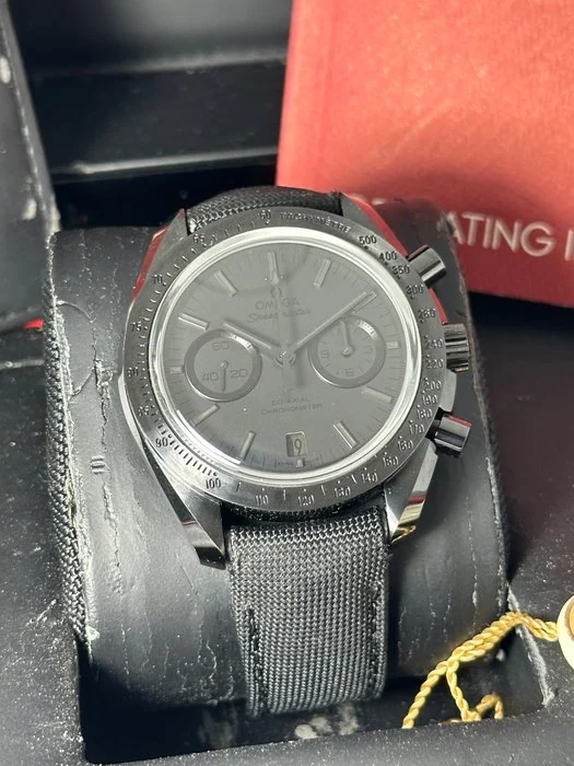 Omega - Speedmaster Dark side of the moon - 311.92.44.51.01.005 - Men - 2015