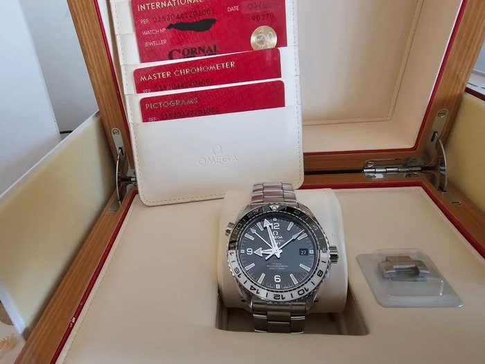 Omega - Seamaster Planet Ocean 600M "OREO" GMT - 215.30.44.22.01.001 - Men - 2017