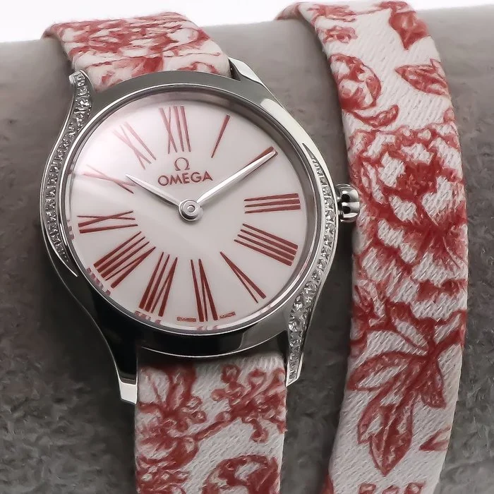 OMEGA - 26 mm, stainless steel on Toile de Jouy strap - De Ville Trésor - 42817266004003 - Women - 2026