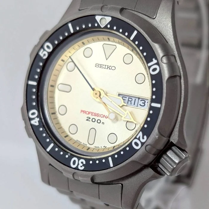 Seiko - Seiko Professional 200m Titanium Diver 7C43 - 6A40 - Men - 1990 - 1999