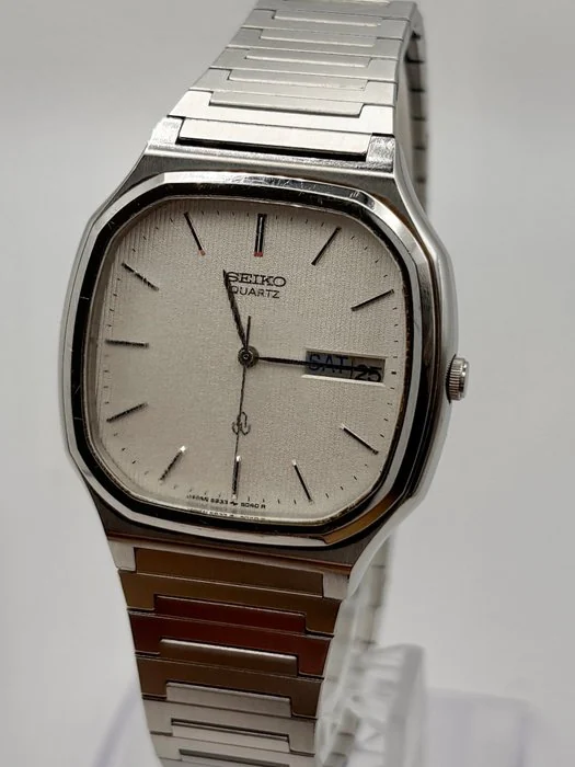 Seiko - Seiko Quartz Day - Date Vintage Men's Watch (Ref. 5933 - 5030) - Men - 1982