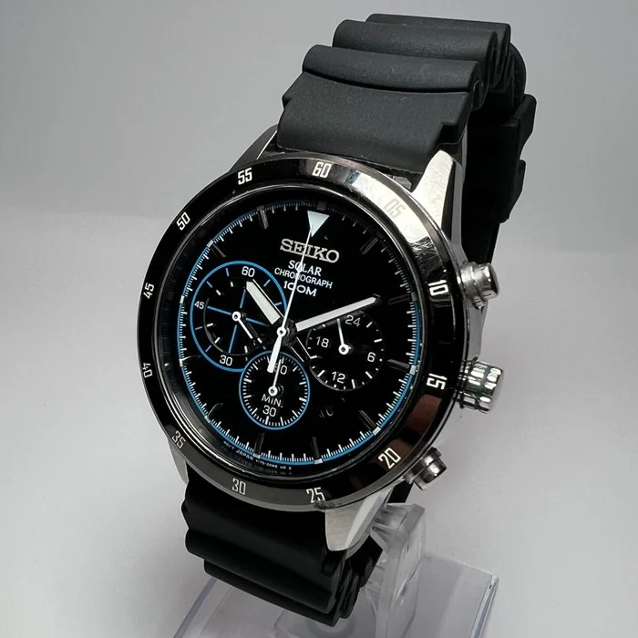 Seiko - Solar Chronograph - V175 - 0DA0 – Sapphire Crystal – Black & Blue Dial – 10 BAR – Men's Watch - Men - 2010 - 2020