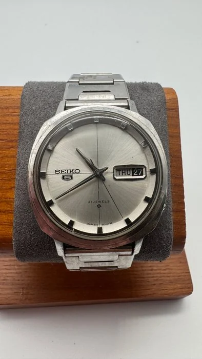 Seiko - Seiko 5 - Men - 1980 - 1989