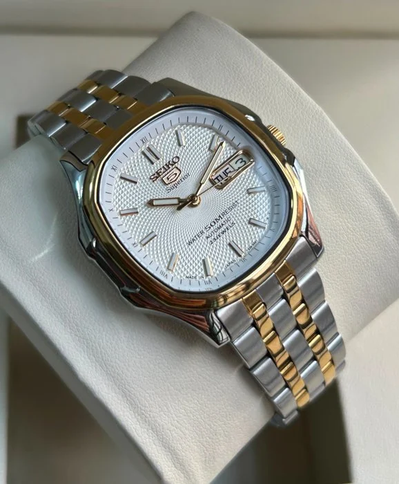 Seiko - Seiko 5 Automatic Day - Date - 7S36 - 5000 Superior Whrilpool - Men - 1990 - 1999