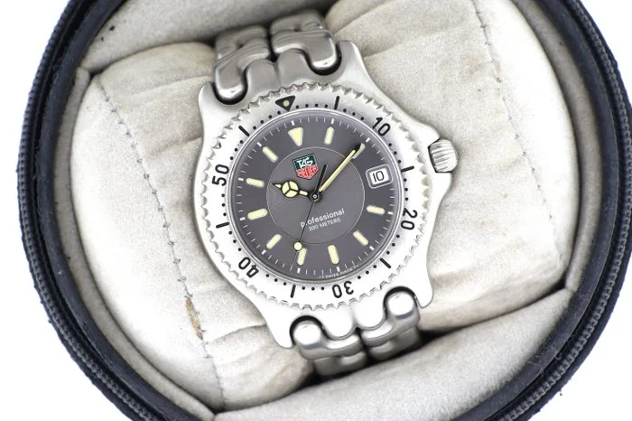 TAG Heuer - S/el (Sports Elegance) Professional 200 Meters - WG1113 - Men - 1990 - 1999