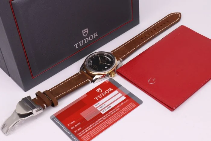 Tudor - Glamour - 56003 | Black Dial | Paper & Box - Men - 2010 - 2020