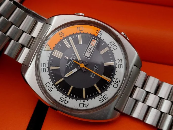 Bulova - Accutron Snorkel 666 Feet - Devil Diver - 781 - Men - 1970 - 1979