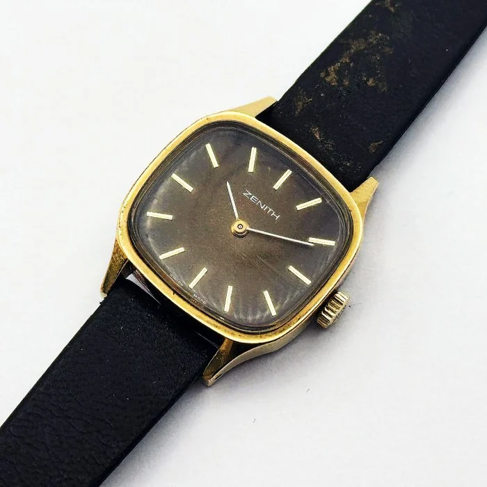 Zenith - 27.3732.157 - Women - 1970 - 1979